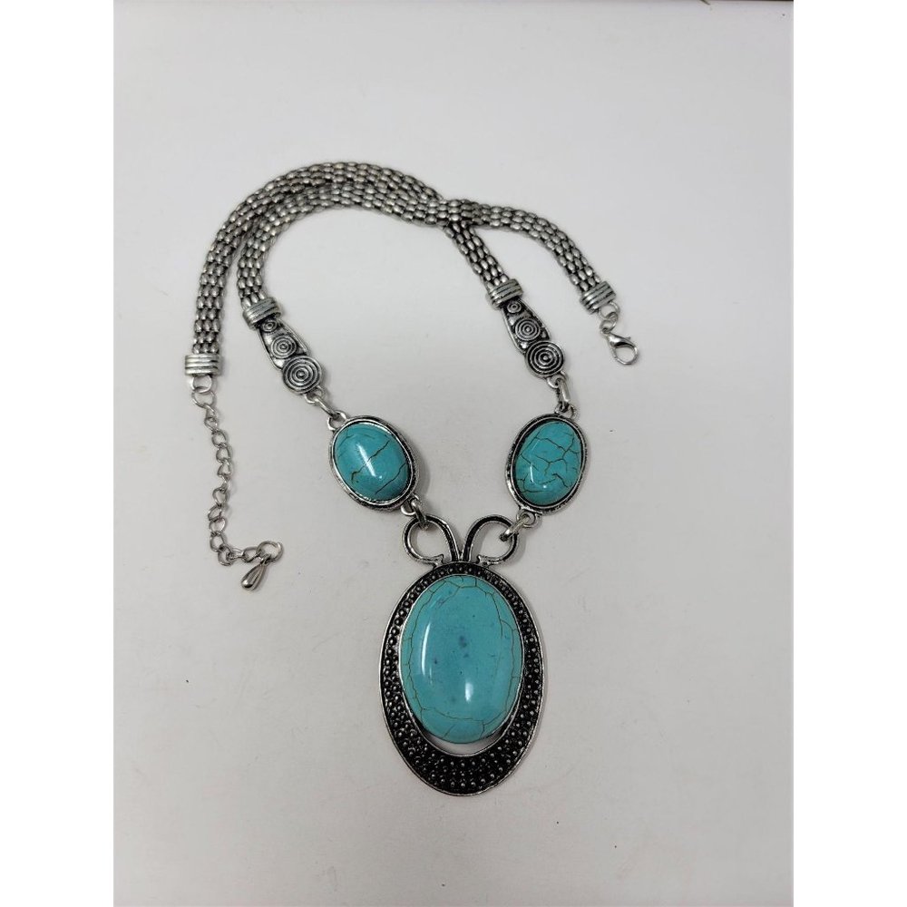 Southwest Style Faux Turquoise Necklace